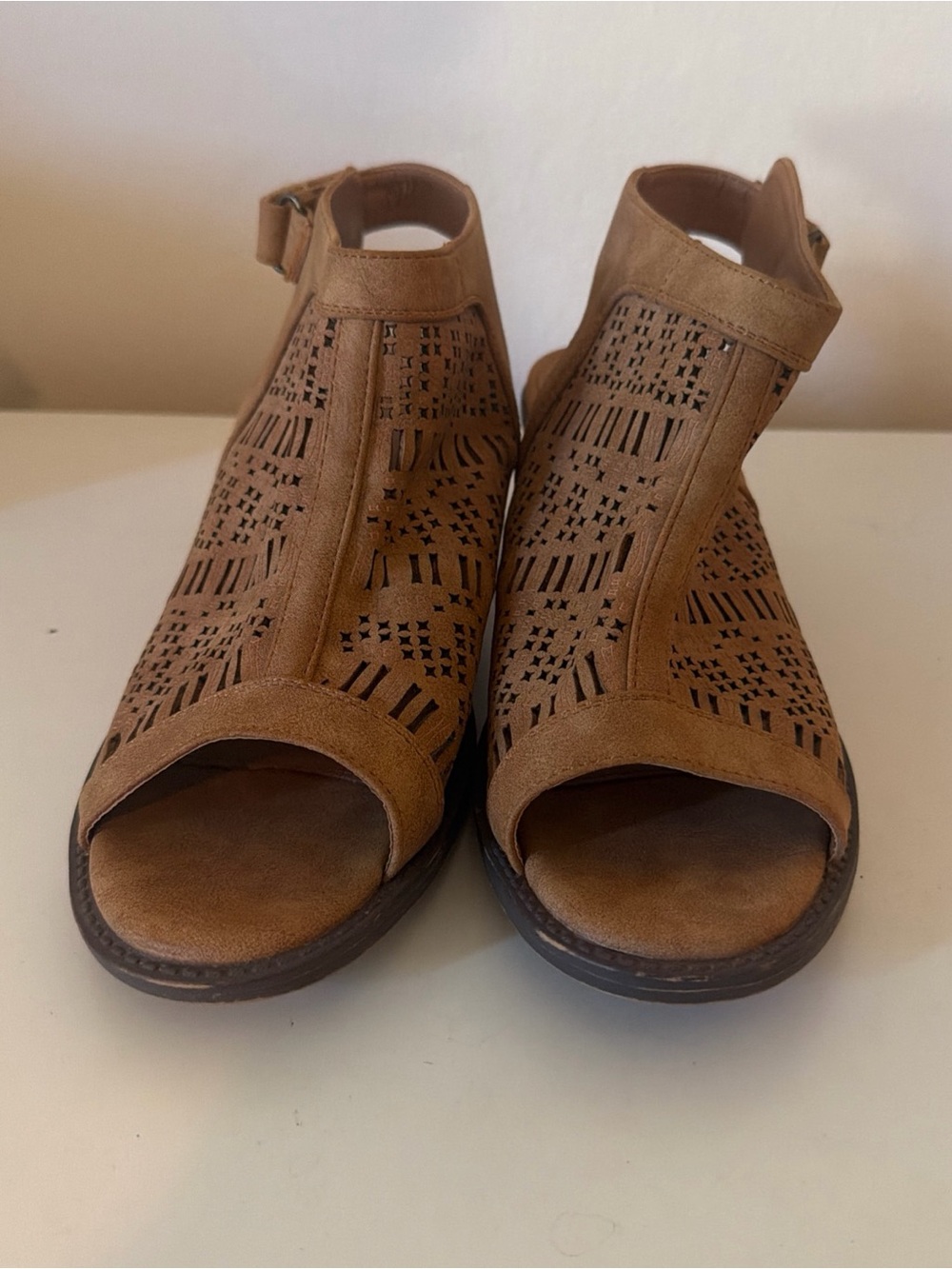 Women’s Cloudwalkers Brown Laser-Cut Open-Toe Sandals - 8.5